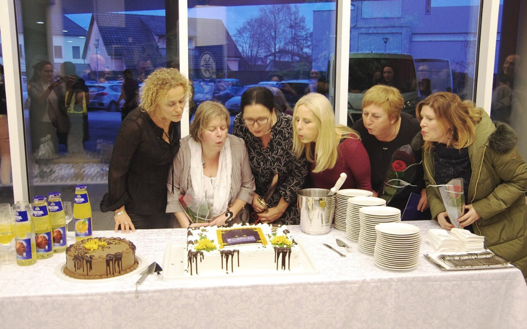 Behind the curtain of the 20th anniversary celebration of the Project Learning for Young Adults programme