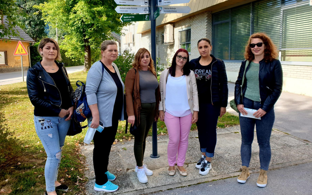 Udeleženke LU Kočevje na sprehodu