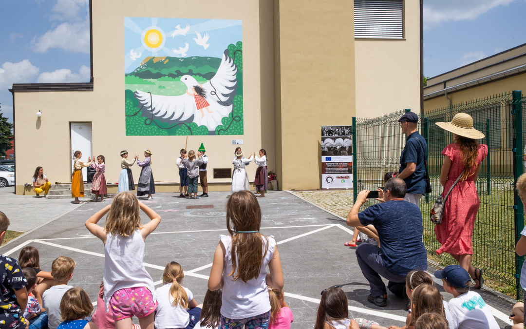 Jok izgubljenih otrok (2) Odprtje murala