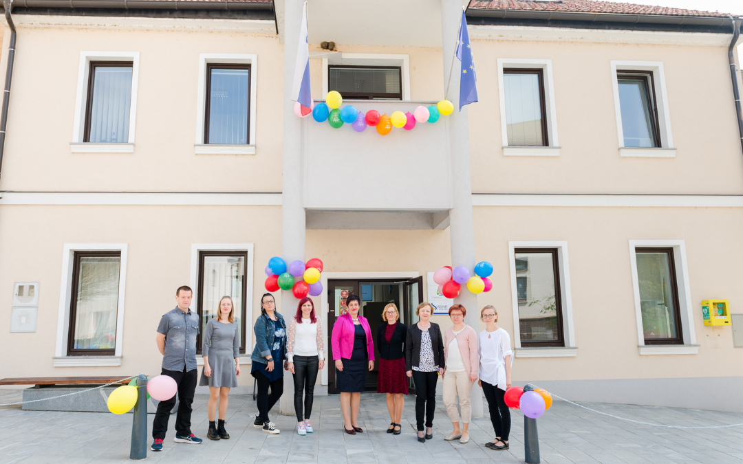 Novi prostori na ZLU Zaposleni pred novimi prostori