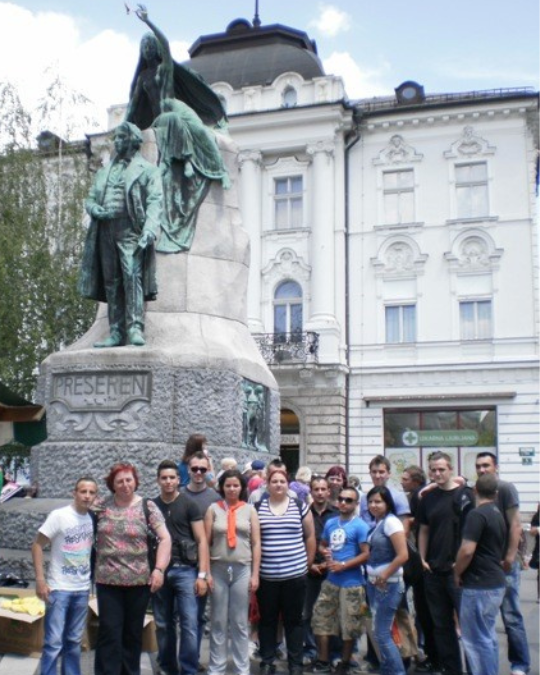 Mentorica PUM-O Mihaela z udeleženci Mentorica PUM-O Murska Sobota z udeleženci na izletu v Ljubljano