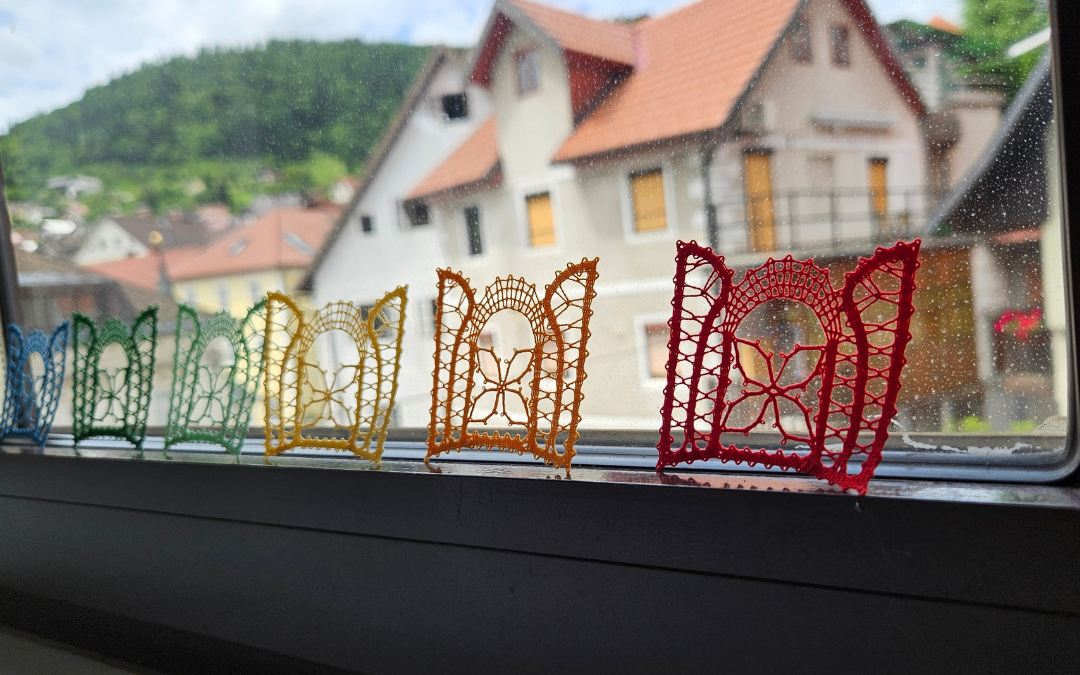 Lacy windows to the world of Erasmus+ learning mobility