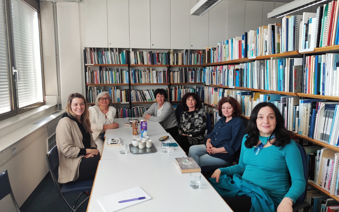 Mančin dan branja (2) Na Manco Košir smo se spomnili tudi v bralnem klubu Andragoškega centra Slovenije