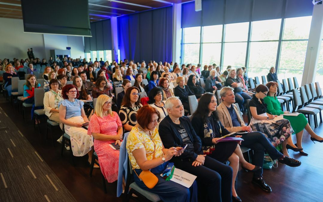 Living Peace-Building – exploring peace through adult education