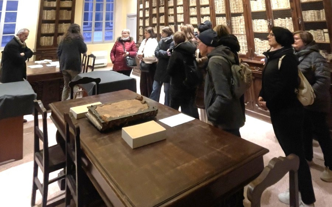 Aprosiana v Ventimiglii, ena najstarejših knjižnic v Italiji Aprosiana v Ventimiglii, ena najstarejših knjižnic v Italiji